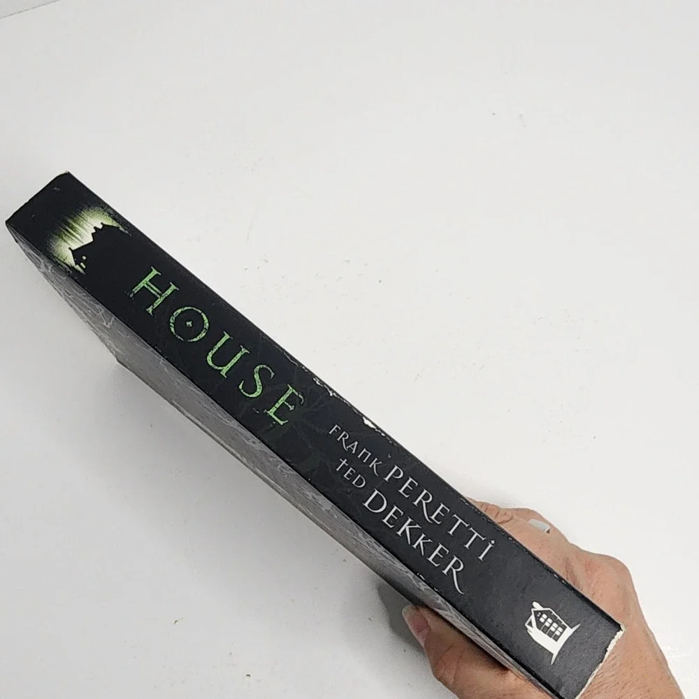 House The Only Way Out Is In Frank Peretti Ted Dekker‎ Christian Suspense Novel